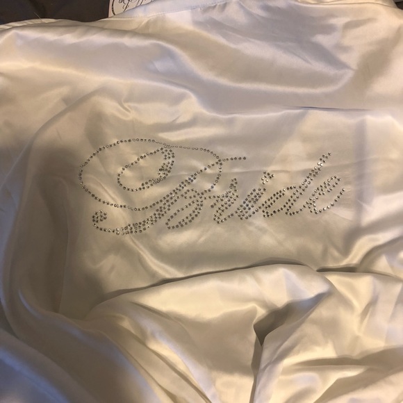 Bride Robe - Picture 3 of 4